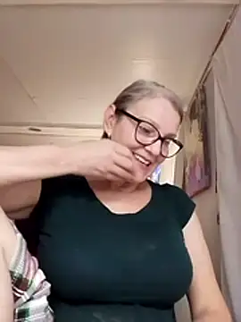 irinamaux live sex cam