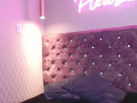 CataleyaDamourx's cam snapshot