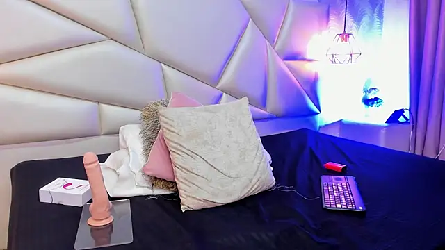 laurettedela_rouse live sex cam