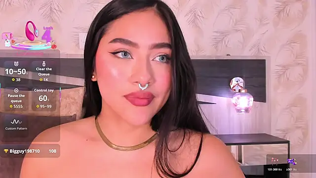 nicolle_pierce's cam snapshot