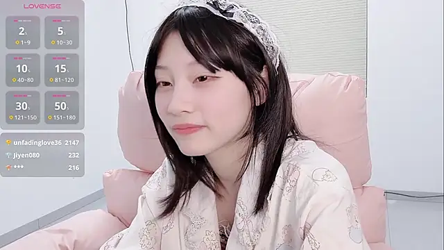 lris-Beauty live sex cam