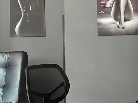 karlyjons12 live sex cam