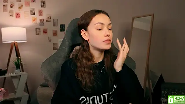 branchwithflowerss's cam snapshot