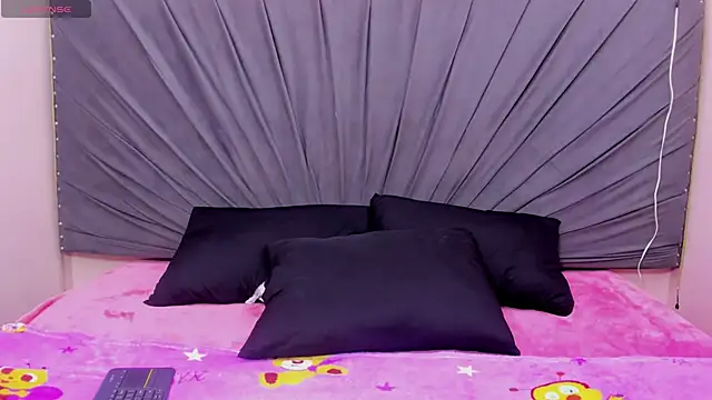 Saray_AssMessy's cam snapshot