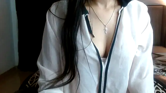 Mini_Meera's cam snapshot