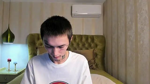 Ionarne live sex cam