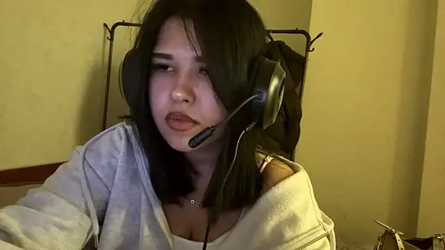 Lolamein's cam snapshot