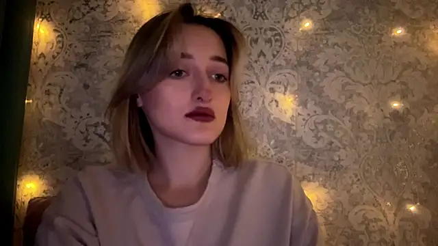 Emily_lyy's cam snapshot