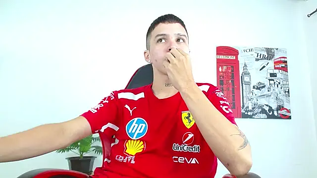 Cumandres18 live sex cam