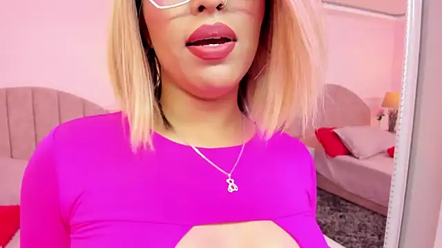 MadelaineJones's cam snapshot