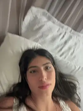 Gaby_zahir_'s cam snapshot