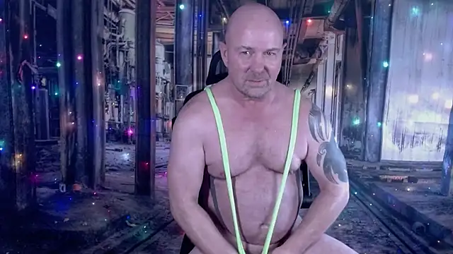 ManlyPrisonGuy live sex cam