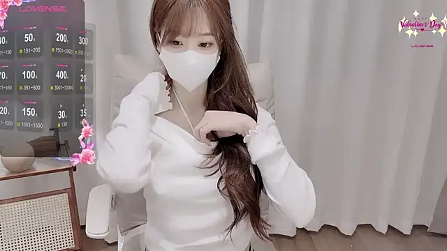 Yuuuuuly live sex cam