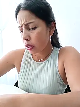 _andrea30 live sex cam