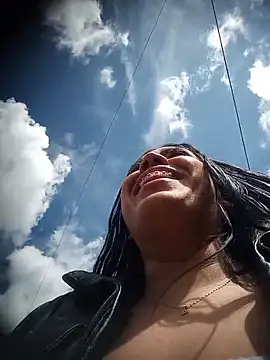 Kyla_Left's cam snapshot