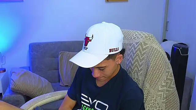 yulian_vasquez's cam snapshot