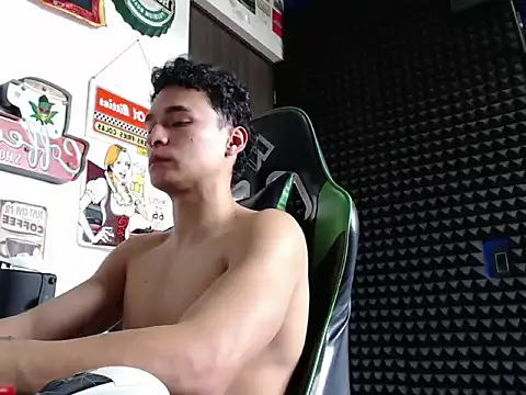 Mr_Lollipop77's cam snapshot