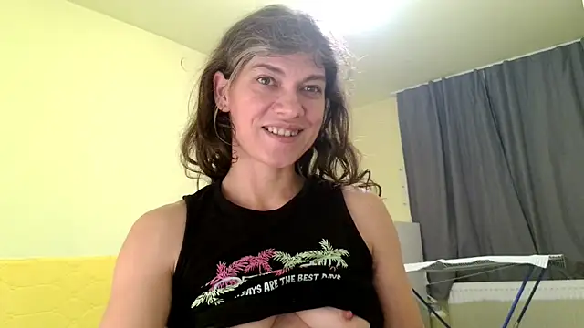 MercyLove's cam snapshot