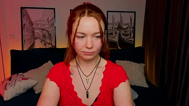 PaigeHalliwell_'s cam snapshot