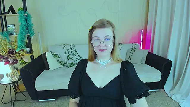 YourUniverser's cam snapshot