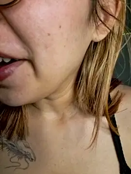 -Miaa_'s cam snapshot