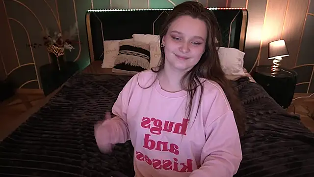 MagicPeachh_'s cam snapshot