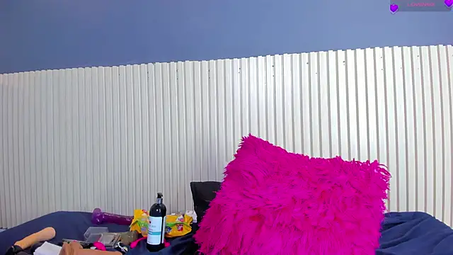 Aida-nicolle live sex cam