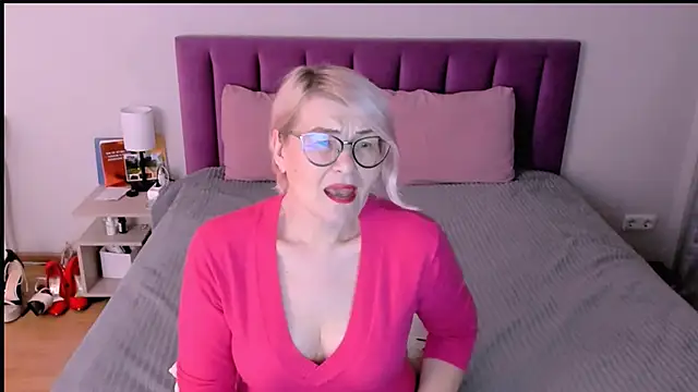 sabrinamacmarren's cam snapshot