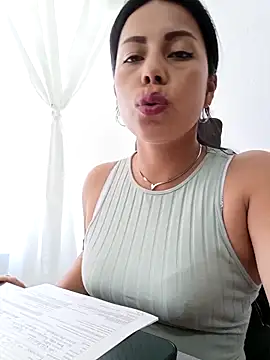 _andrea30 live sex cam