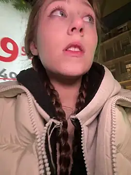 FroggyAnna live sex cam