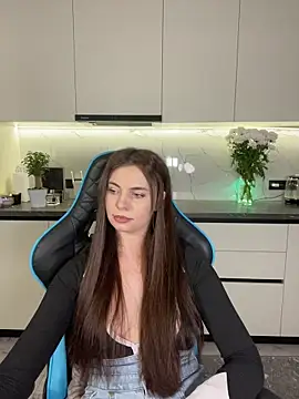 CurlyLara live sex cam