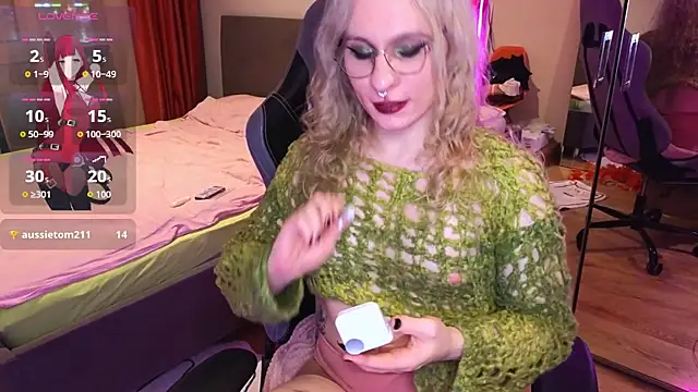 Lori_Myaf live sex cam