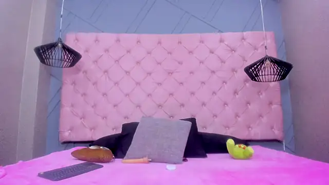 Mia_Horney's cam snapshot