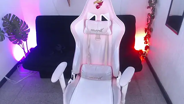 ruby_rouger's cam snapshot