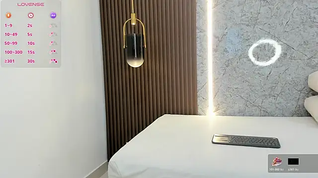 evony_becker_'s cam snapshot