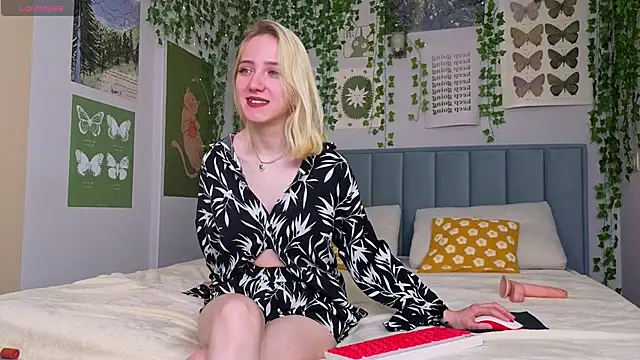 EmmaNovak's cam snapshot