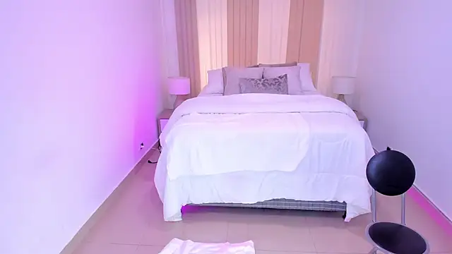 Leah_Grey's cam snapshot