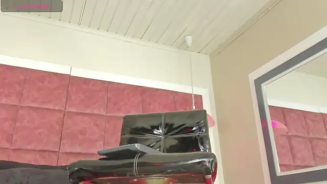 Shara_Goddes05 live sex cam