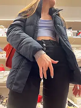 KittyQueeny live sex cam