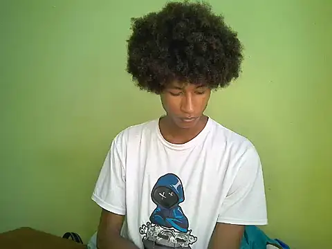 skinniyGabriel live sex cam