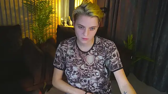 RoxyFlamee's cam snapshot