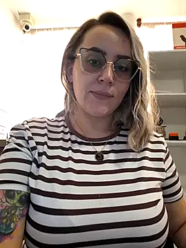 CurvyLust_x's cam snapshot