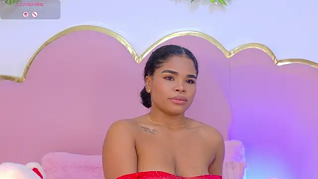 NahiaraReina's cam snapshot