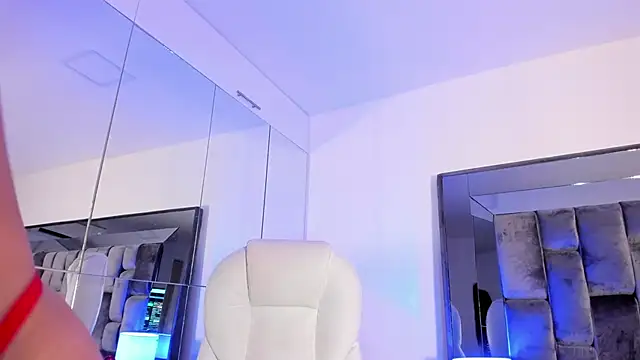 zinnia_mosley's cam snapshot