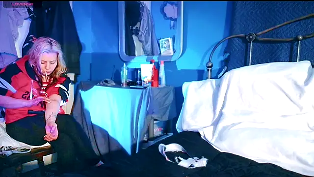 skarlett_roseee's cam snapshot