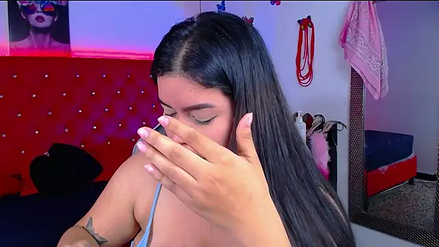 kriss_sweetboobs10's cam snapshot