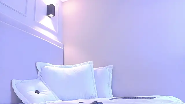 AlixMonroe live sex cam