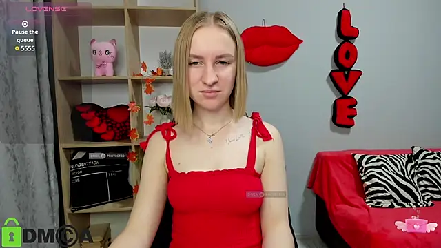 BeautyBlondy's cam snapshot