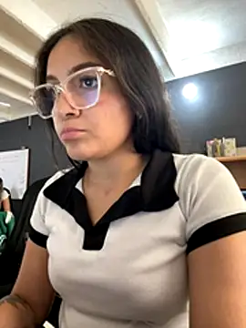 Alyha_Cortes live sex cam