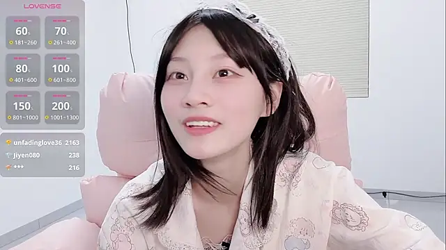 lris-Beauty live sex cam